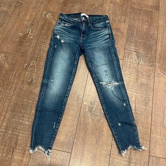 Moussy Vintage Glendale Mid Rise Distressed Cropped Jeans - Picture 6 of 14